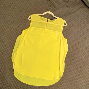 EUC Vince Camuto sleeveless blouse